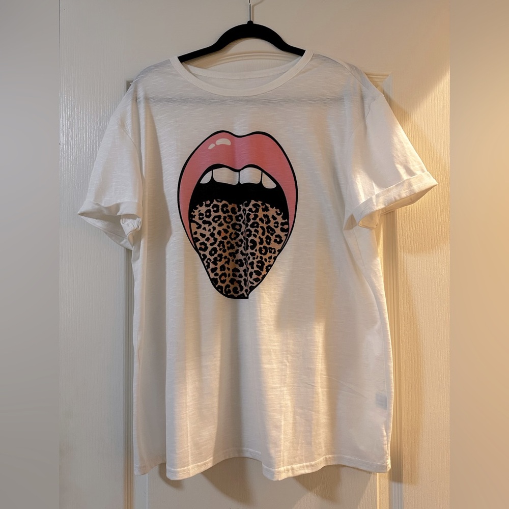 Brand new, never worn T-shirt. Perfect condition!